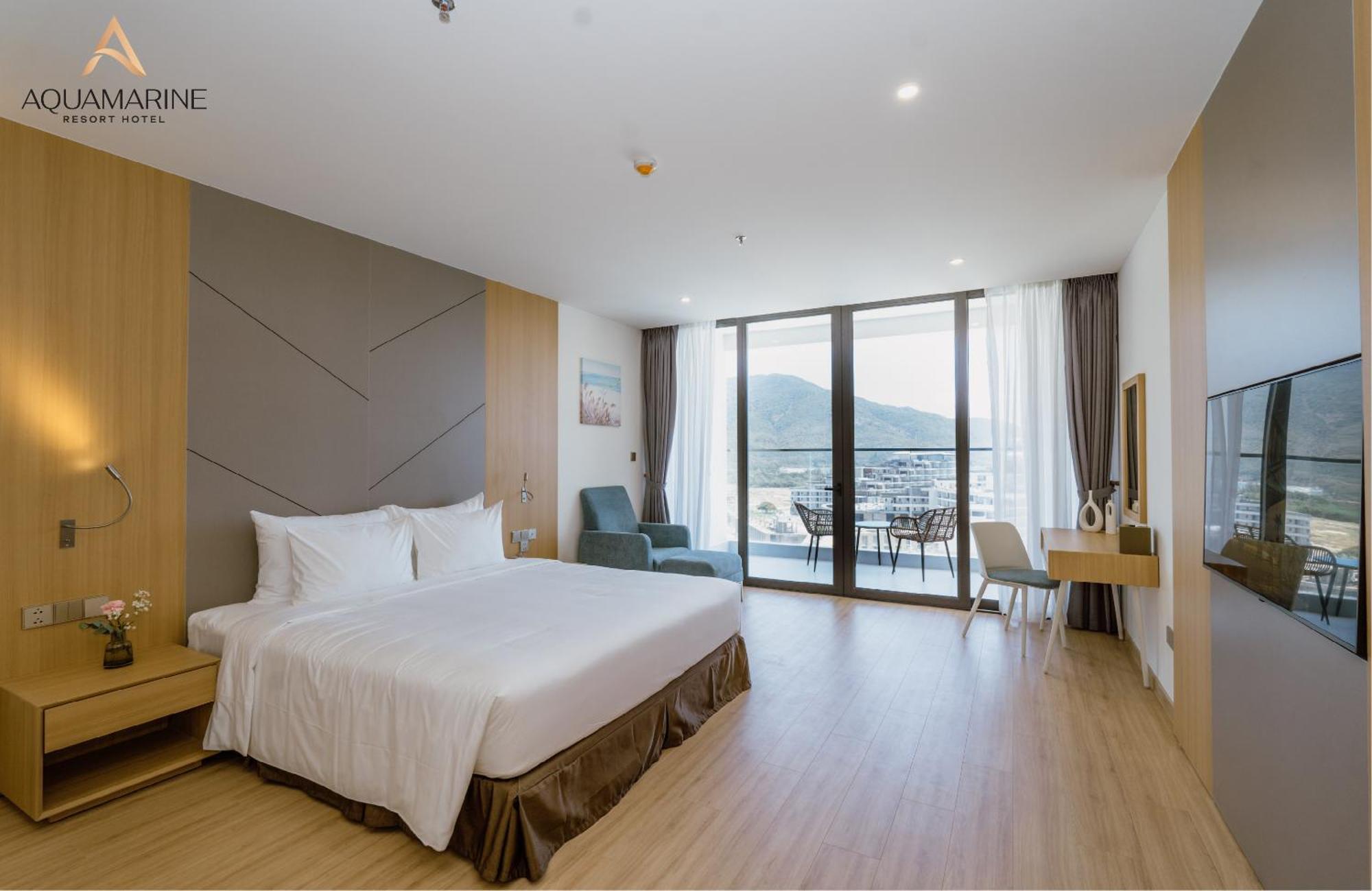 Aquamarine Beachfront Resort & Spa Cam Ranh Esterno foto