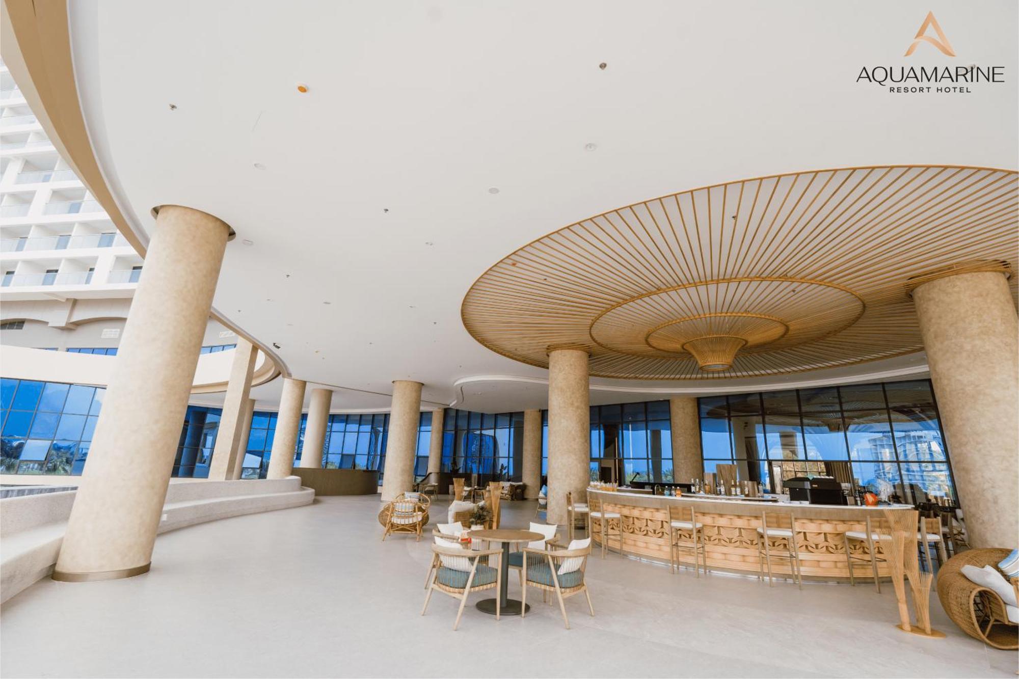 Aquamarine Beachfront Resort & Spa Cam Ranh Esterno foto