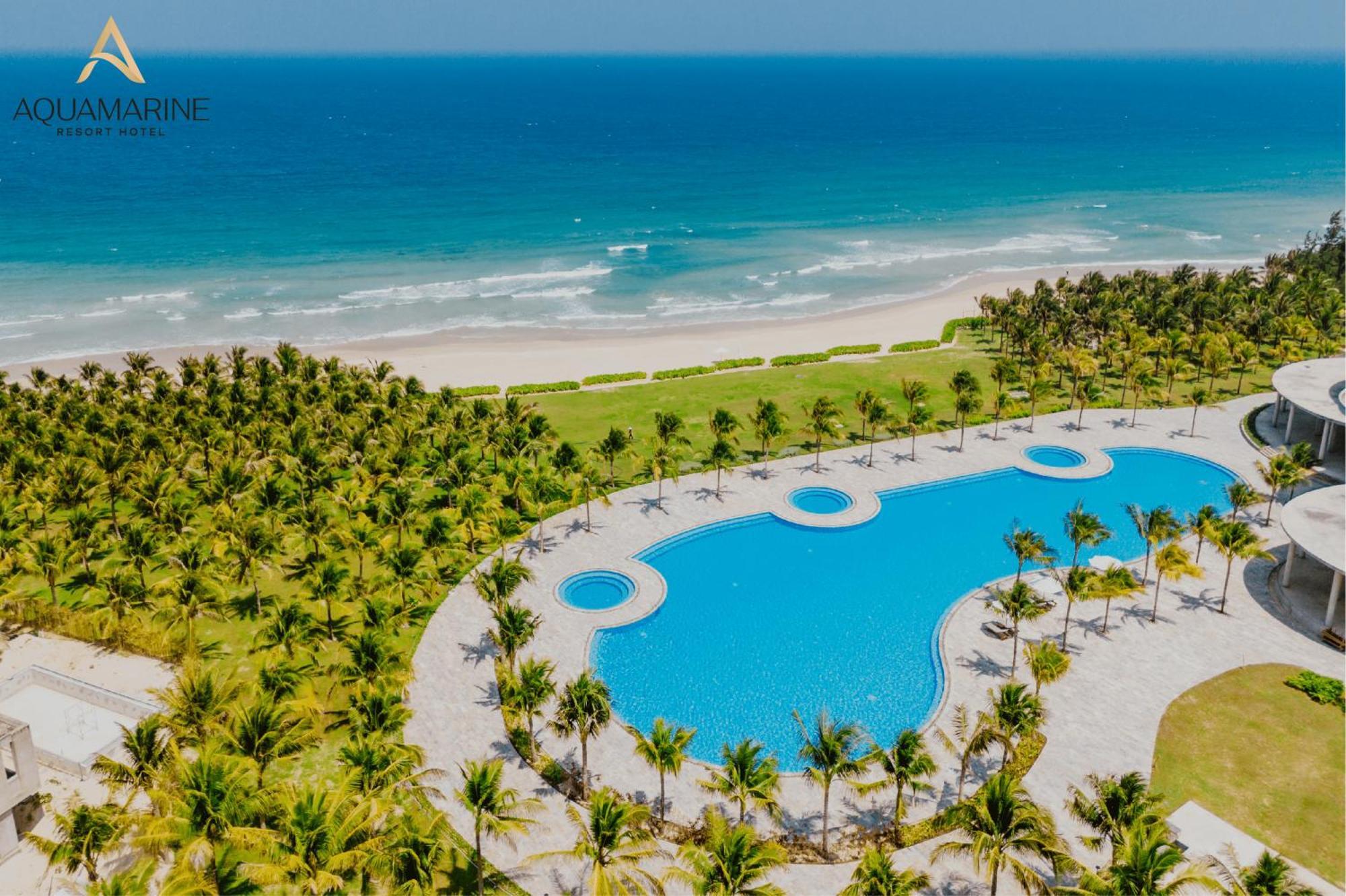 Aquamarine Beachfront Resort & Spa Cam Ranh Esterno foto