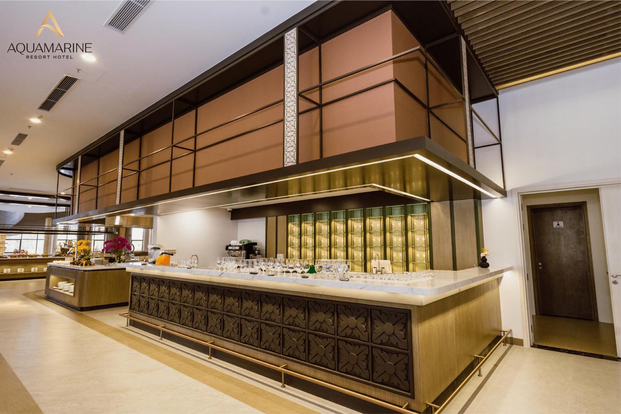 Aquamarine Beachfront Resort & Spa Cam Ranh Esterno foto