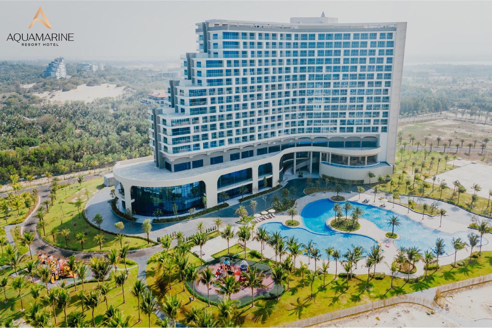 Aquamarine Beachfront Resort & Spa Cam Ranh Esterno foto