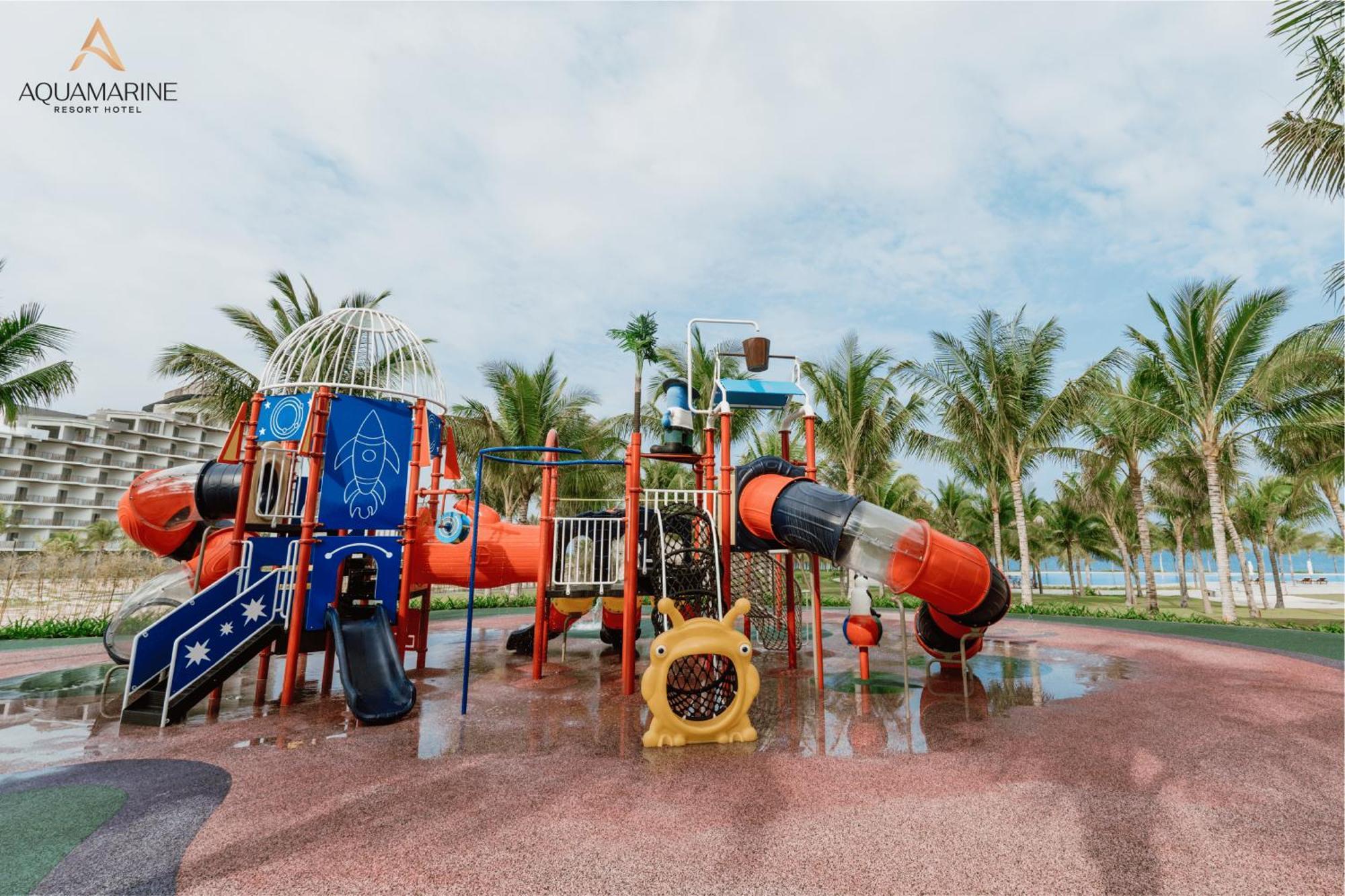Aquamarine Beachfront Resort & Spa Cam Ranh Esterno foto