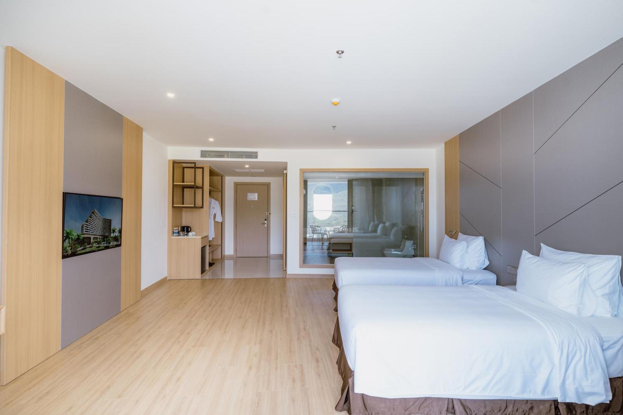 Aquamarine Beachfront Resort & Spa Cam Ranh Esterno foto