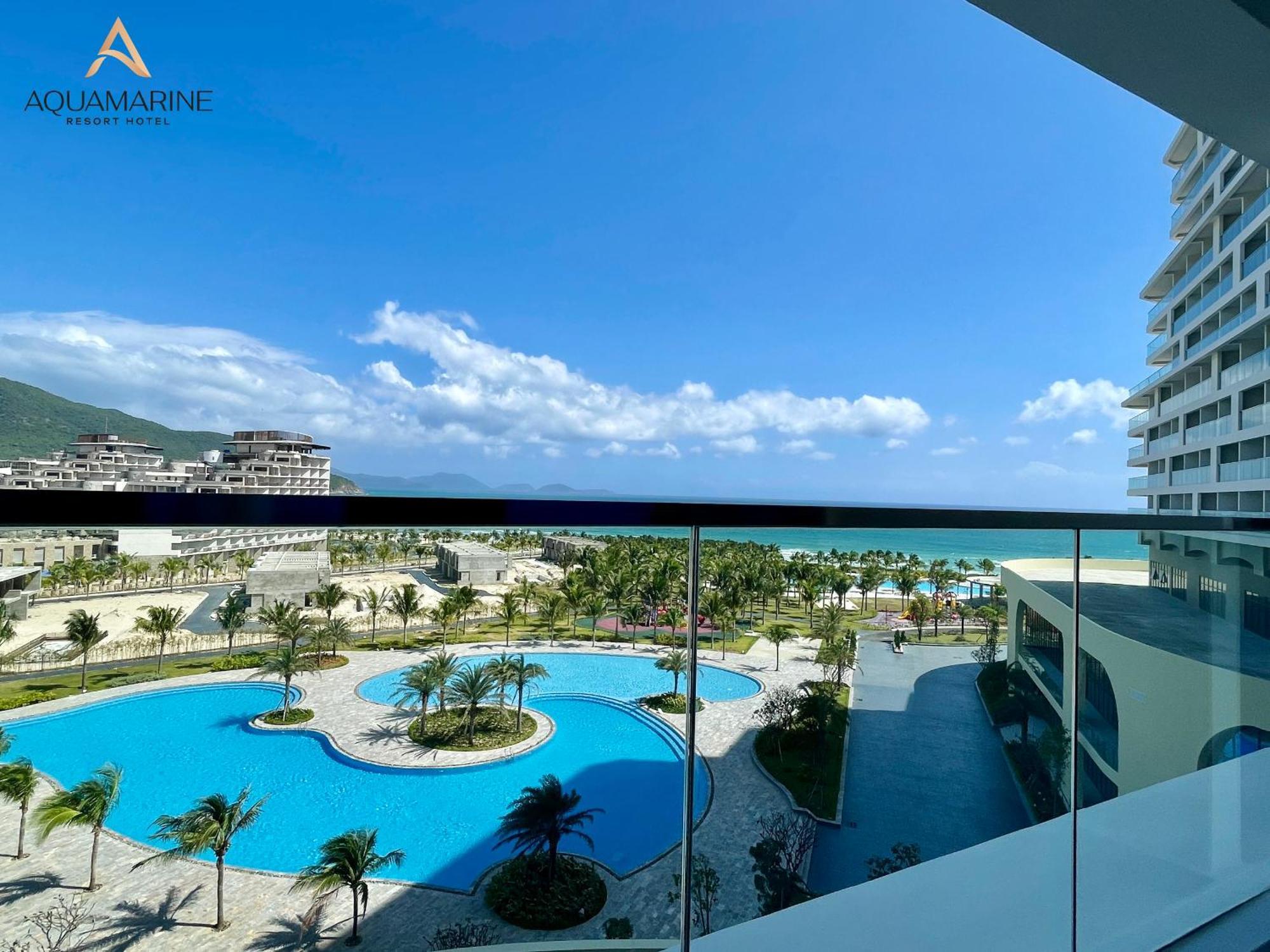 Aquamarine Beachfront Resort & Spa Cam Ranh Esterno foto