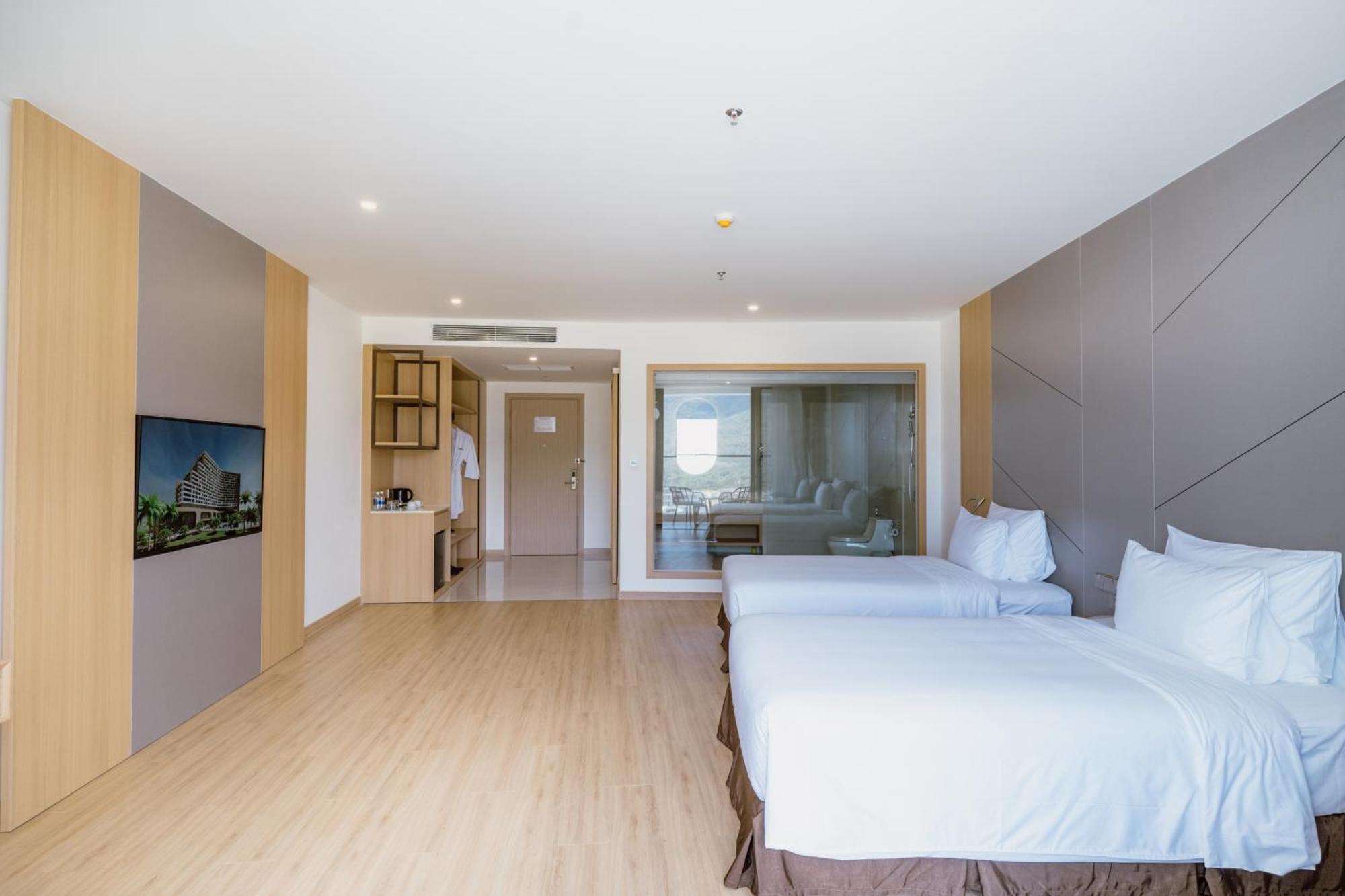 Aquamarine Beachfront Resort & Spa Cam Ranh Esterno foto