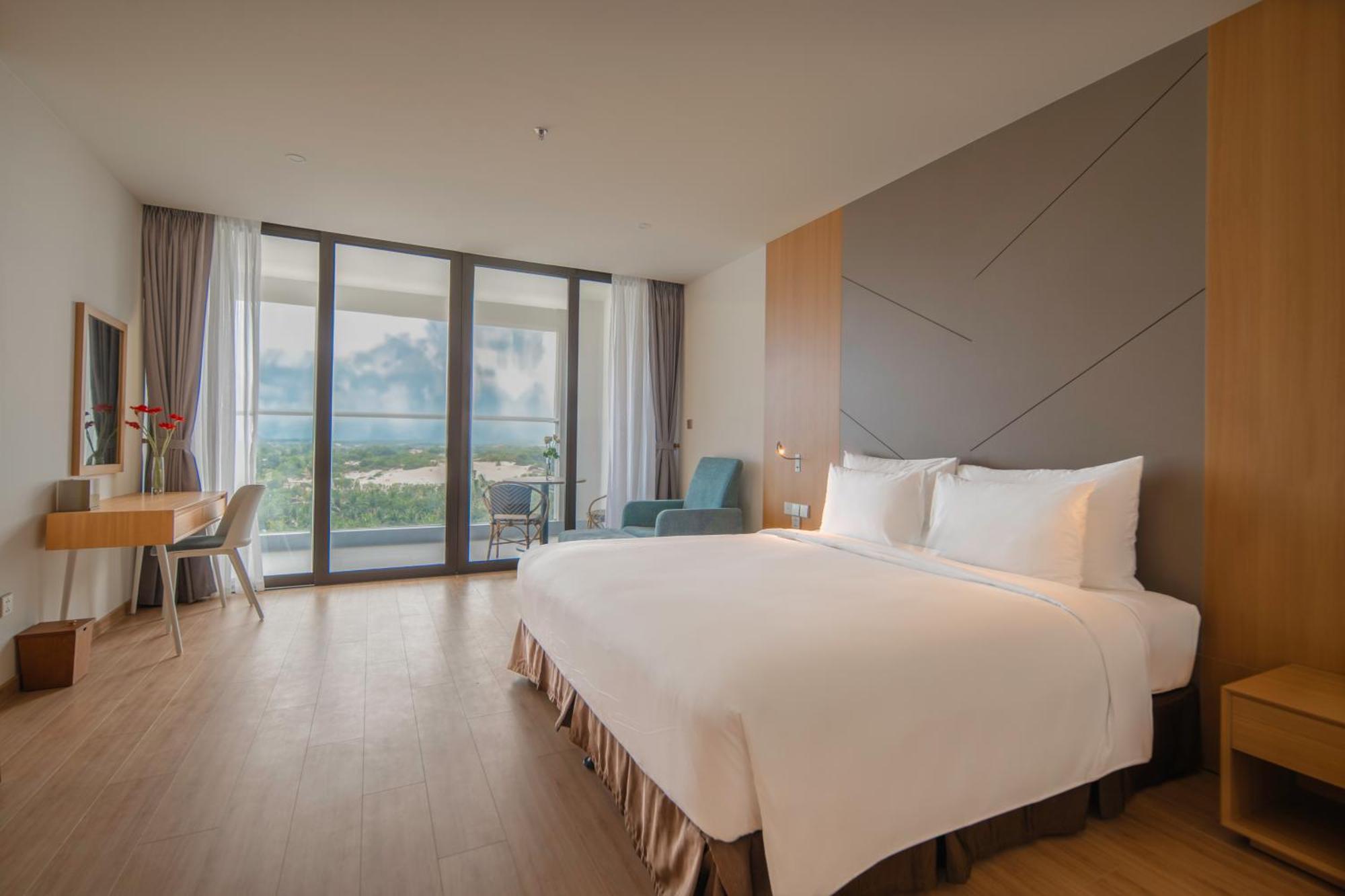 Aquamarine Beachfront Resort & Spa Cam Ranh Esterno foto