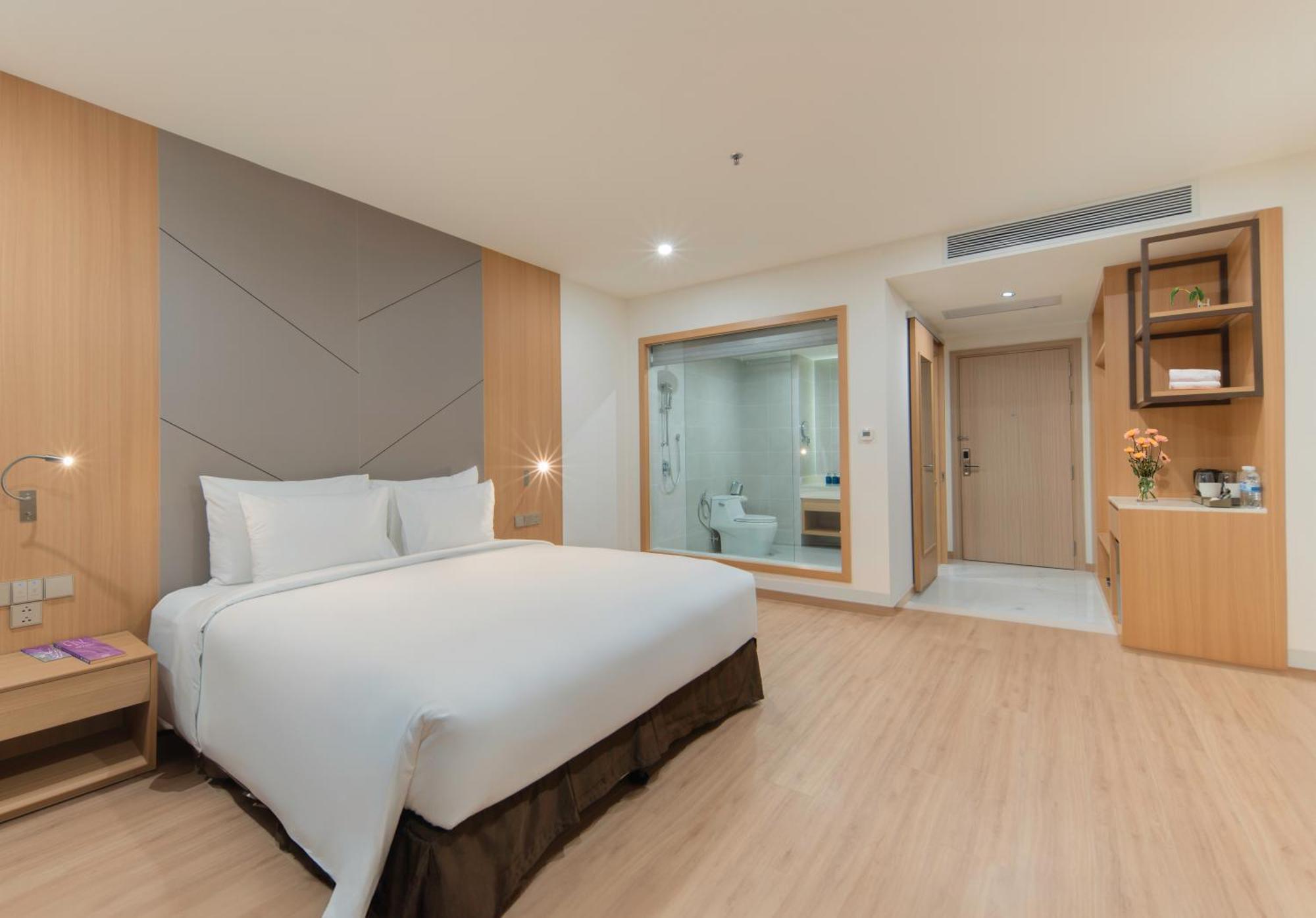Aquamarine Beachfront Resort & Spa Cam Ranh Esterno foto